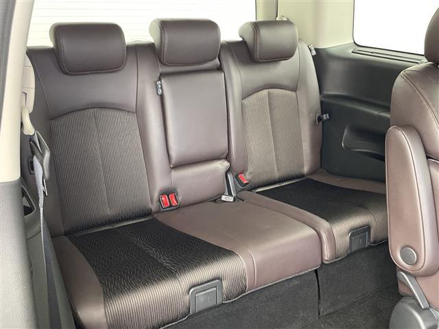 エルグランド ２５０ハイウェイスターＳ　社外９インチナビ　フリップダウンモニター　アラウンドビューモニター　エマージェンシーブレーキ　ハーフレザーシート　純正アルミホイール　両側パワースライドドア　レーダークルーズコントロール　ドラレコ（23枚目）