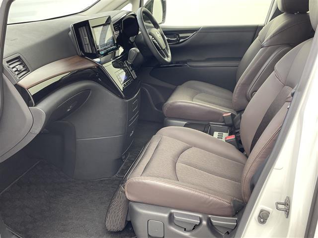 エルグランド ２５０ハイウェイスターＳ　社外９インチナビ　フリップダウンモニター　アラウンドビューモニター　エマージェンシーブレーキ　ハーフレザーシート　純正アルミホイール　両側パワースライドドア　レーダークルーズコントロール　ドラレコ（25枚目）