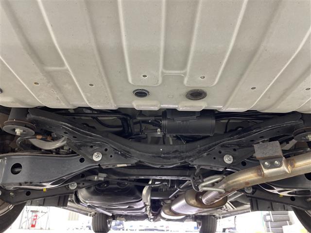 エルグランド ２５０ハイウェイスターＳ　社外９インチナビ　フリップダウンモニター　アラウンドビューモニター　エマージェンシーブレーキ　ハーフレザーシート　純正アルミホイール　両側パワースライドドア　レーダークルーズコントロール　ドラレコ（40枚目）