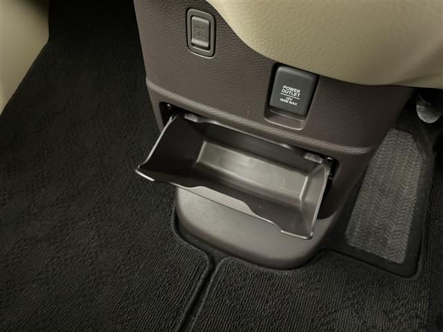 N-BOX G・Lホンダセンシング 社外7インチSDナビ フルセグ BT DVD ビルトインETC 社外ドライブレコーダー ホンダセンシング アダプティブクルーズコントロール 車線維持支援システム 路外逸脱抑制機能 衝突軽減ブレーキ(12枚目)