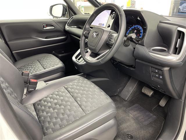 ヴォクシー ハイブリッドＳ－Ｚ　ユニバーサルステップ　純正ディスプレイオーディオナビ　フルセグ　ＢＴ　ＵＳＢ　ＤＶＤ　ＨＤＭＩ　Ｍｉｒａｃａｓｔ　バックカメラ　トヨタセーフティセンス　プリクラッシュセーフティ　レーダークルコン（19枚目）