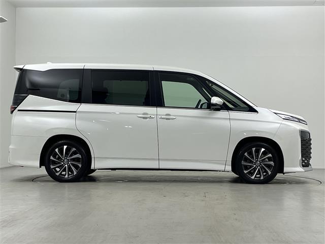 ヴォクシー ハイブリッドＳ－Ｚ　ユニバーサルステップ　純正ディスプレイオーディオナビ　フルセグ　ＢＴ　ＵＳＢ　ＤＶＤ　ＨＤＭＩ　Ｍｉｒａｃａｓｔ　バックカメラ　トヨタセーフティセンス　プリクラッシュセーフティ　レーダークルコン（34枚目）