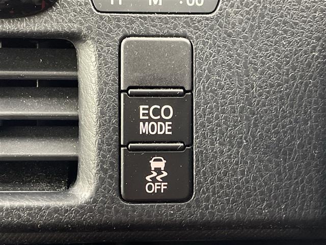 ヴォクシー ＺＳ　純正ナビ　ＣＤ　ＤＶＤ　フルセグＴＶ　Ｂｌｕｅｔｏｏｔｈ　バックカメラ　片側パワースライドドア　クルーズコントロール　前方ドライブレコーダー　ビルトインＥＴＣ　プッシュスタート　スマートキー（14枚目）