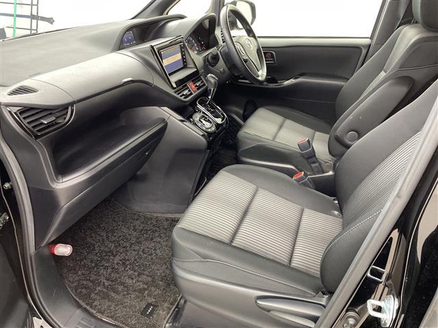 ヴォクシー ＺＳ　純正ナビ　ＣＤ　ＤＶＤ　フルセグＴＶ　Ｂｌｕｅｔｏｏｔｈ　バックカメラ　片側パワースライドドア　クルーズコントロール　前方ドライブレコーダー　ビルトインＥＴＣ　プッシュスタート　スマートキー（21枚目）