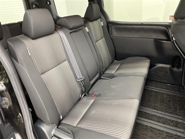 ヴォクシー ＺＳ　純正ナビ　ＣＤ　ＤＶＤ　フルセグＴＶ　Ｂｌｕｅｔｏｏｔｈ　バックカメラ　片側パワースライドドア　クルーズコントロール　前方ドライブレコーダー　ビルトインＥＴＣ　プッシュスタート　スマートキー（22枚目）