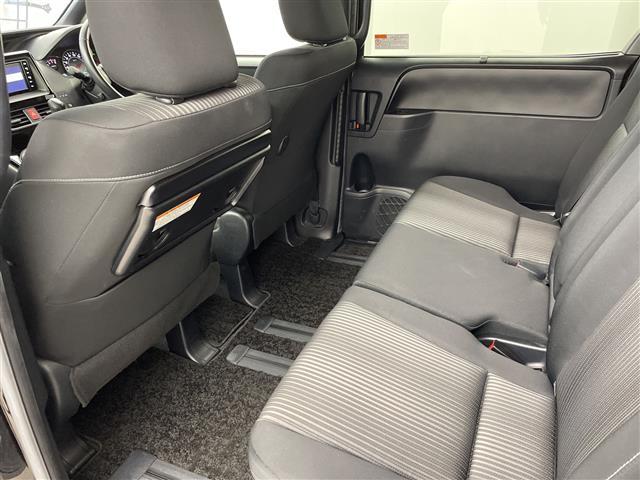 ヴォクシー ＺＳ　純正ナビ　ＣＤ　ＤＶＤ　フルセグＴＶ　Ｂｌｕｅｔｏｏｔｈ　バックカメラ　片側パワースライドドア　クルーズコントロール　前方ドライブレコーダー　ビルトインＥＴＣ　プッシュスタート　スマートキー（25枚目）