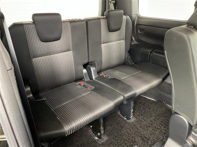 ヴォクシー ＺＳ　純正ナビ　ＣＤ　ＤＶＤ　フルセグＴＶ　Ｂｌｕｅｔｏｏｔｈ　バックカメラ　片側パワースライドドア　クルーズコントロール　前方ドライブレコーダー　ビルトインＥＴＣ　プッシュスタート　スマートキー（26枚目）