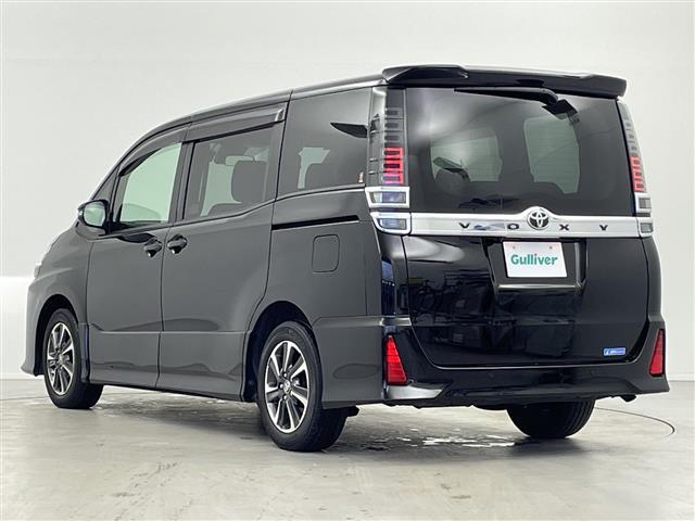 ヴォクシー ＺＳ　純正ナビ　ＣＤ　ＤＶＤ　フルセグＴＶ　Ｂｌｕｅｔｏｏｔｈ　バックカメラ　片側パワースライドドア　クルーズコントロール　前方ドライブレコーダー　ビルトインＥＴＣ　プッシュスタート　スマートキー（33枚目）