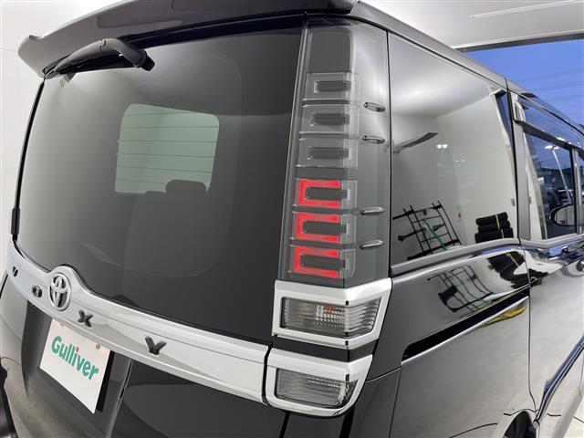 ヴォクシー ＺＳ　純正ナビ　ＣＤ　ＤＶＤ　フルセグＴＶ　Ｂｌｕｅｔｏｏｔｈ　バックカメラ　片側パワースライドドア　クルーズコントロール　前方ドライブレコーダー　ビルトインＥＴＣ　プッシュスタート　スマートキー（38枚目）