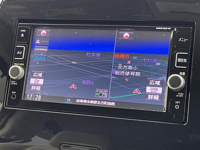 セレナ ハイウェイスター　純正ナビ　ＣＤ　ＤＶＤ　Ｂｌｕｅｔｏｏｔｈ　フルセグ　全周囲カメラ　ハンズフリーオートスライドドア　電動ドア　インテリジェントパークアシスト　衝突軽減　車線逸脱警報　ソナー　クルーズコントロール（3枚目）