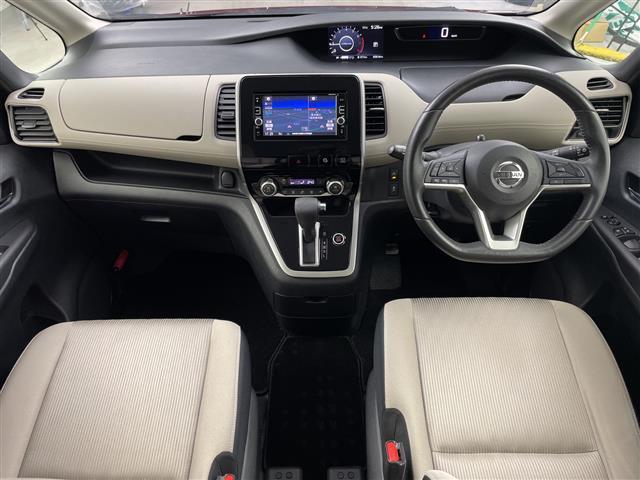 セレナ ハイウェイスター　純正ナビ　ＣＤ　ＤＶＤ　Ｂｌｕｅｔｏｏｔｈ　フルセグ　全周囲カメラ　ハンズフリーオートスライドドア　電動ドア　インテリジェントパークアシスト　衝突軽減　車線逸脱警報　ソナー　クルーズコントロール（12枚目）