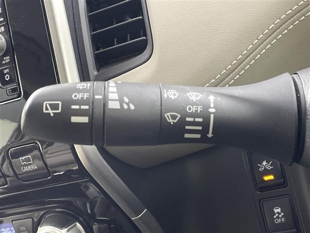 セレナ ハイウェイスター　純正ナビ　ＣＤ　ＤＶＤ　Ｂｌｕｅｔｏｏｔｈ　フルセグ　全周囲カメラ　ハンズフリーオートスライドドア　電動ドア　インテリジェントパークアシスト　衝突軽減　車線逸脱警報　ソナー　クルーズコントロール（16枚目）