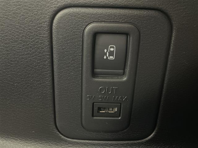 セレナ ハイウェイスター　Ｖセレクション　純正ナビ　パーキングアシスト　アラウンドビューカメラ　両側パワースライドドア　衝突軽減ブレーキ　コーナーセンサー　クルーズコントロール　純正アルミホイール　ＥＴＣ　ＬＥＤヘッドライト　プッシュスタート（17枚目）