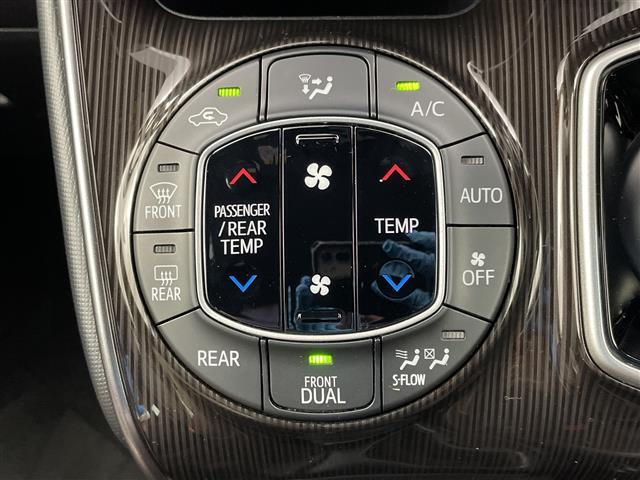 エスクァイア ハイブリッドGi プレミアムパッケージ ALPINE9インチナビ CD DVD SD Bluetooth HDMI ALPINEフリップダウンモニター 両側パワースライドドア バックカメラ クルーズコントロール 前席シートヒーター ETC(7枚目)