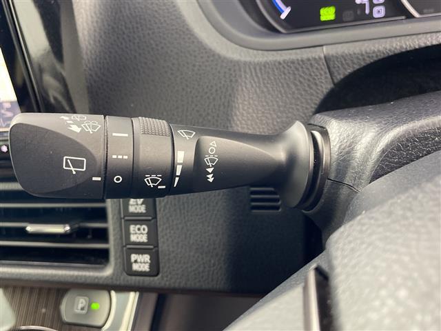 エスクァイア ハイブリッドGi プレミアムパッケージ ALPINE9インチナビ CD DVD SD Bluetooth HDMI ALPINEフリップダウンモニター 両側パワースライドドア バックカメラ クルーズコントロール 前席シートヒーター ETC(13枚目)