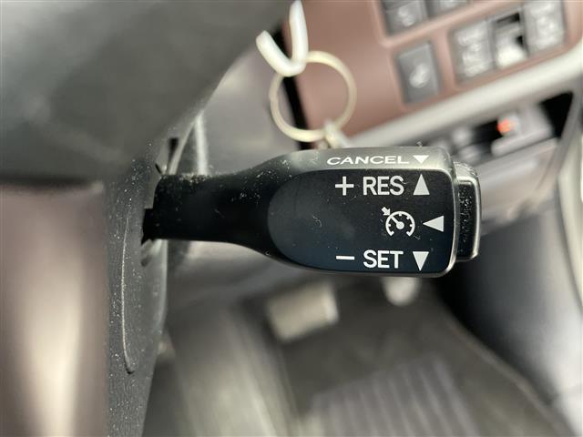 エスクァイア ハイブリッドGi プレミアムパッケージ ALPINE9インチナビ CD DVD SD Bluetooth HDMI ALPINEフリップダウンモニター 両側パワースライドドア バックカメラ クルーズコントロール 前席シートヒーター ETC(15枚目)