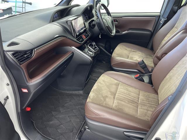 エスクァイア ハイブリッドGi プレミアムパッケージ ALPINE9インチナビ CD DVD SD Bluetooth HDMI ALPINEフリップダウンモニター 両側パワースライドドア バックカメラ クルーズコントロール 前席シートヒーター ETC(22枚目)