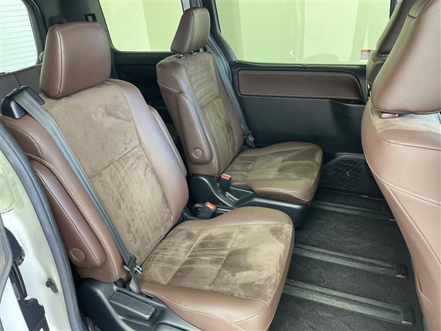 エスクァイア ハイブリッドGi プレミアムパッケージ ALPINE9インチナビ CD DVD SD Bluetooth HDMI ALPINEフリップダウンモニター 両側パワースライドドア バックカメラ クルーズコントロール 前席シートヒーター ETC(23枚目)