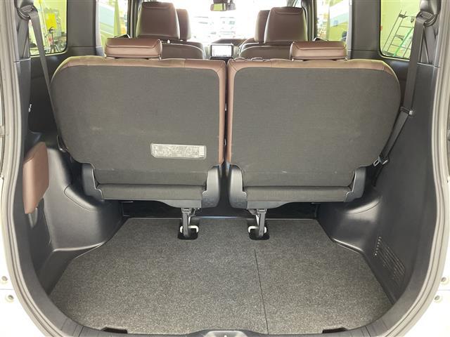 エスクァイア ハイブリッドGi プレミアムパッケージ ALPINE9インチナビ CD DVD SD Bluetooth HDMI ALPINEフリップダウンモニター 両側パワースライドドア バックカメラ クルーズコントロール 前席シートヒーター ETC(28枚目)