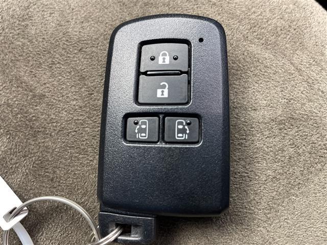 エスクァイア ハイブリッドGi プレミアムパッケージ ALPINE9インチナビ CD DVD SD Bluetooth HDMI ALPINEフリップダウンモニター 両側パワースライドドア バックカメラ クルーズコントロール 前席シートヒーター ETC(41枚目)