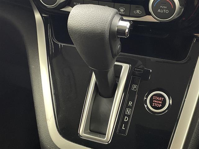 セレナ ハイウェイスター Vセレクション ALPINEフリップダウンモニター 10インチナビ 全方位カメラ パーキングアシスト ドライブレコーダー 両側パワースライドドア コーナーセンサー フルセグTV Bluetooth スペアキー LED(14枚目)