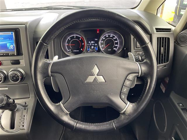 デリカD:5 D パワーパッケージ アルパインナビ Bluetooth バッツクカメラ 両側パワースライドドア 4WD ETC オートヘッドライト パドルシフト 革巻きステアリング 電格ミラー クルーズコントロール スマートキー(9枚目)