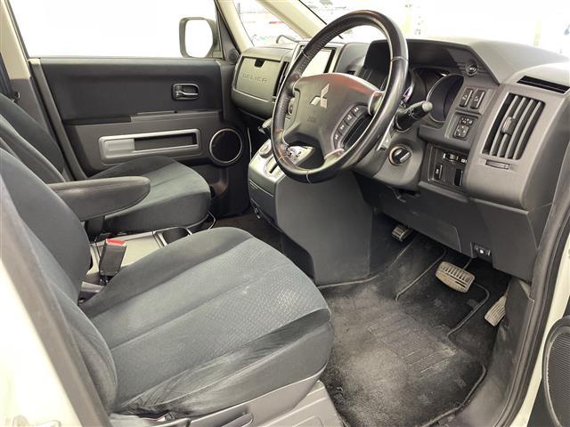 デリカD:5 D パワーパッケージ アルパインナビ Bluetooth バッツクカメラ 両側パワースライドドア 4WD ETC オートヘッドライト パドルシフト 革巻きステアリング 電格ミラー クルーズコントロール スマートキー(19枚目)