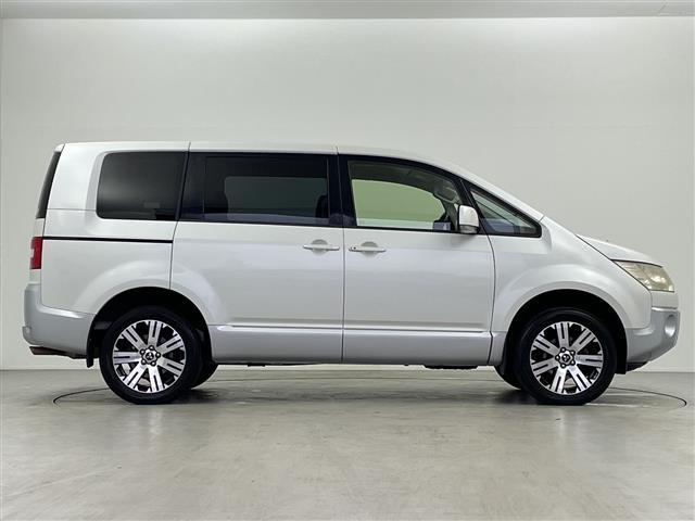 デリカD:5 D パワーパッケージ アルパインナビ Bluetooth バッツクカメラ 両側パワースライドドア 4WD ETC オートヘッドライト パドルシフト 革巻きステアリング 電格ミラー クルーズコントロール スマートキー(35枚目)