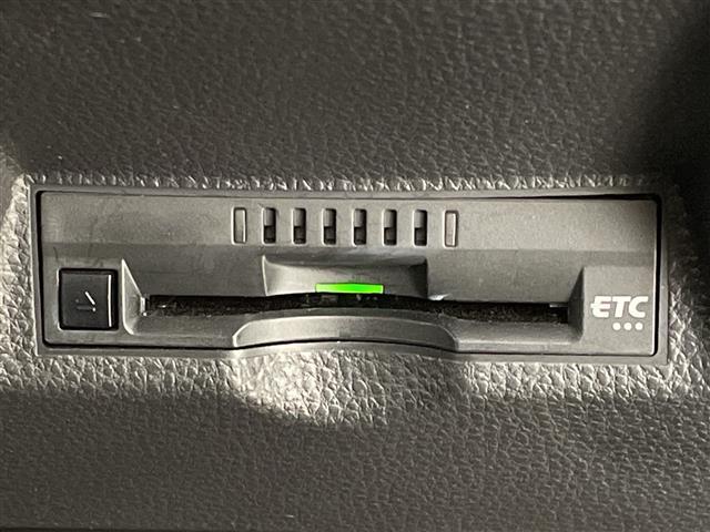 ヤリス ハイブリッドZ 純正ナビ バックカメラ ドライブレコーダー ETC ブラインドスポットモニタ アダプティブクルーズコントロール 前席シートヒーター クリアランスソナー オートハイビーム スマートキー プッシュスタート(9枚目)