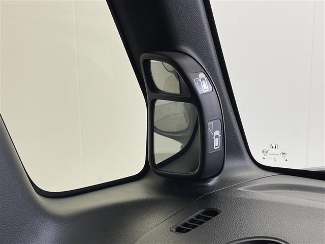 Ｎ－ＢＯＸカスタム Ｇ　純正８インチナビ　ＣＤ　ＤＶＤ　Ｂｌｕｅｔｏｏｔｈ　ＴＶ　ＨＤＭＩ　ＳＤ　バックカメラ　両側パワースライドドア　ＥＴＣ　フォグランプ　スマートキー　電動格納ミラー　純正ＡＷ　ドアバイザー　ＬＥＤライト（37枚目）