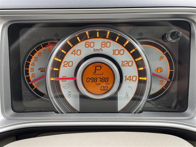 ライフ Ｇ　純正フロアマット　純正ドアバイザー　スペアキー　ＥＴＣ　パワーウィンドウ　パワーステアリング　ヘッドライトレベライザー　ＨＩＤヘッドライト　電動格納ミラー　リモコンキー（4枚目）