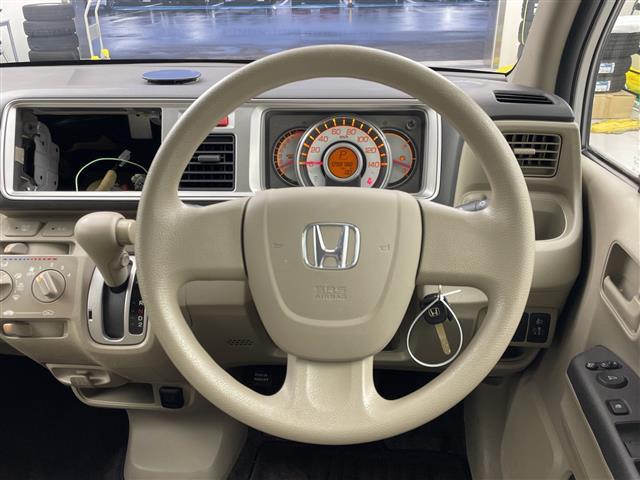 ライフ Ｇ　純正フロアマット　純正ドアバイザー　スペアキー　ＥＴＣ　パワーウィンドウ　パワーステアリング　ヘッドライトレベライザー　ＨＩＤヘッドライト　電動格納ミラー　リモコンキー（5枚目）