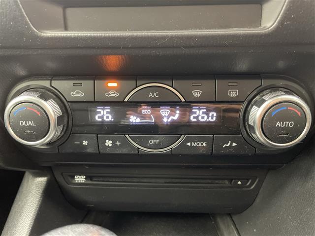 アクセラスポーツ １５Ｓ　純正ＳＤナビ　ＣＤ　ＤＶＤ　ＵＳＢ　Ｂｌｕｅｔｏｏｔｈ　ＡＵＸ　フルセグ　バックカメラ　ＥＴＣ　ドライブレコーダー　ステアリングスイッチ　革巻きステアリング　電動格納ミラー　スマートキー（6枚目）