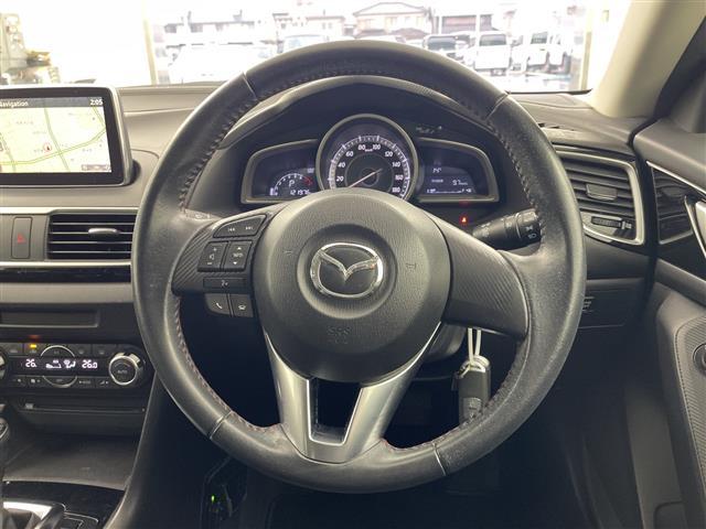 アクセラスポーツ １５Ｓ　純正ＳＤナビ　ＣＤ　ＤＶＤ　ＵＳＢ　Ｂｌｕｅｔｏｏｔｈ　ＡＵＸ　フルセグ　バックカメラ　ＥＴＣ　ドライブレコーダー　ステアリングスイッチ　革巻きステアリング　電動格納ミラー　スマートキー（10枚目）