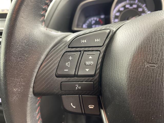 アクセラスポーツ １５Ｓ　純正ＳＤナビ　ＣＤ　ＤＶＤ　ＵＳＢ　Ｂｌｕｅｔｏｏｔｈ　ＡＵＸ　フルセグ　バックカメラ　ＥＴＣ　ドライブレコーダー　ステアリングスイッチ　革巻きステアリング　電動格納ミラー　スマートキー（13枚目）