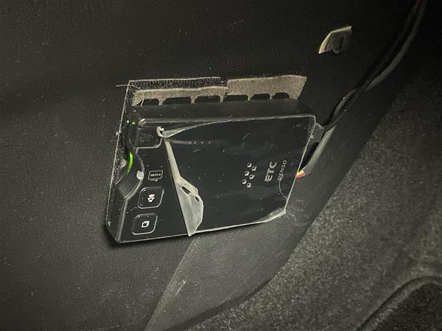 アクセラスポーツ １５Ｓ　純正ＳＤナビ　ＣＤ　ＤＶＤ　ＵＳＢ　Ｂｌｕｅｔｏｏｔｈ　ＡＵＸ　フルセグ　バックカメラ　ＥＴＣ　ドライブレコーダー　ステアリングスイッチ　革巻きステアリング　電動格納ミラー　スマートキー（19枚目）