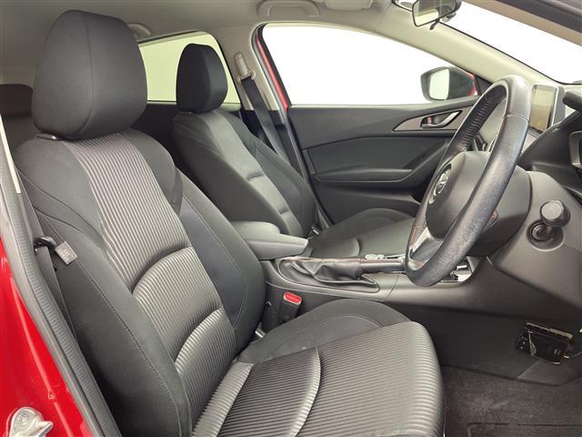 アクセラスポーツ １５Ｓ　純正ＳＤナビ　ＣＤ　ＤＶＤ　ＵＳＢ　Ｂｌｕｅｔｏｏｔｈ　ＡＵＸ　フルセグ　バックカメラ　ＥＴＣ　ドライブレコーダー　ステアリングスイッチ　革巻きステアリング　電動格納ミラー　スマートキー（21枚目）