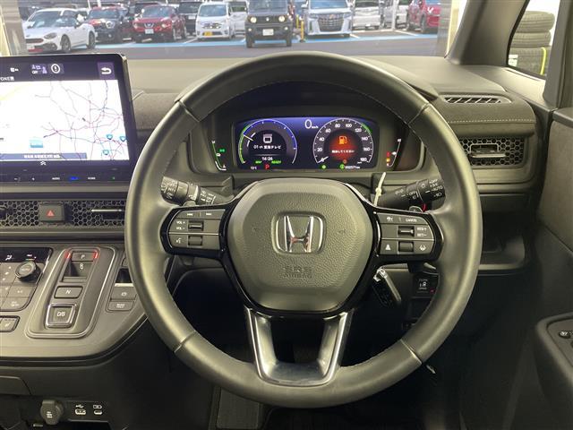 ステップワゴン ｅ：ＨＥＶスパーダ　プレミアムライン　１５．６インチフリップダウンモニター　１１．４インチディーラーオプションナビ　ＣＤ　ＤＶＤ　Ｂｌｕｅｔｏｏｔｈ　ＵＳＢ　フルセグ　全周囲カメラ　両側パワースライドドア　ホンダセンシング　シートヒーター（14枚目）