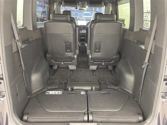 ステップワゴン ｅ：ＨＥＶスパーダ　プレミアムライン　１５．６インチフリップダウンモニター　１１．４インチディーラーオプションナビ　ＣＤ　ＤＶＤ　Ｂｌｕｅｔｏｏｔｈ　ＵＳＢ　フルセグ　全周囲カメラ　両側パワースライドドア　ホンダセンシング　シートヒーター（27枚目）