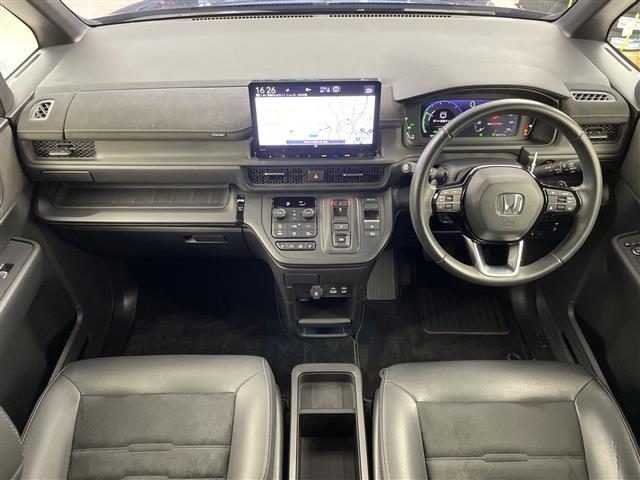 ステップワゴン ｅ：ＨＥＶスパーダ　プレミアムライン　１５．６インチフリップダウンモニター　１１．４インチディーラーオプションナビ　ＣＤ　ＤＶＤ　Ｂｌｕｅｔｏｏｔｈ　ＵＳＢ　フルセグ　全周囲カメラ　両側パワースライドドア　ホンダセンシング　シートヒーター（43枚目）