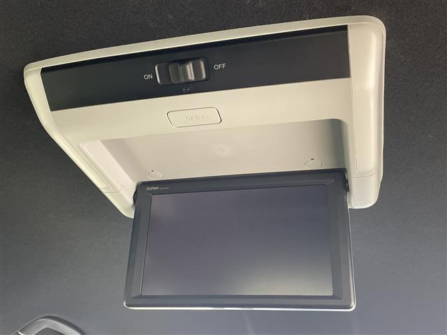ステップワゴン ｅ：ＨＥＶスパーダ　純正１１型ナビ　フリップダウンモニター　バックカメラ　ブラインドスポットモニター　ドライブレコーダー　ＥＴＣ　両側パワースライドドア　ハーフレザーシート　シートヒーター　レーダークルーズコントロール（6枚目）