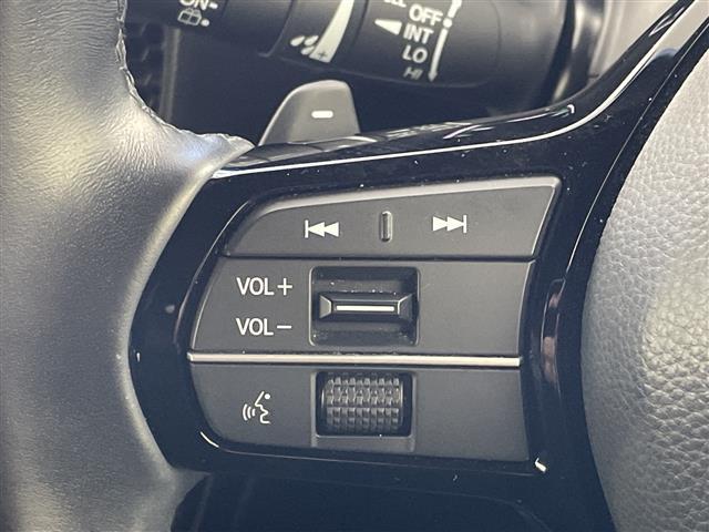 ステップワゴン ｅ：ＨＥＶスパーダ　純正１１型ナビ　フリップダウンモニター　バックカメラ　ブラインドスポットモニター　ドライブレコーダー　ＥＴＣ　両側パワースライドドア　ハーフレザーシート　シートヒーター　レーダークルーズコントロール（8枚目）