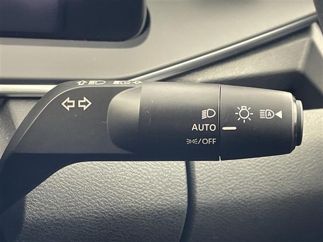 ノート Ｘ　エマージェンシーブレーキ　ＫＥＮＷＯＯＤナビ　ステアリングスイッチ　プッシュスタート　スマートキー　スペアキー　電子パーキングブレーキ　オートホールド　オートＬＥＤヘッドライト　前方ドラレコ（14枚目）