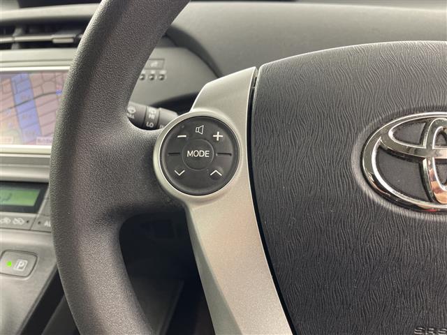 プリウス Ｓ　純正ナビ　ＴＶ　バックモニター　ビルトインＥＴＣ　オートライト　オートエアコン　スマートキー　プッシュスタート　電格ミラー　純正フロアマット　純正ドアバイザー　エンジンスタートボタン（8枚目）