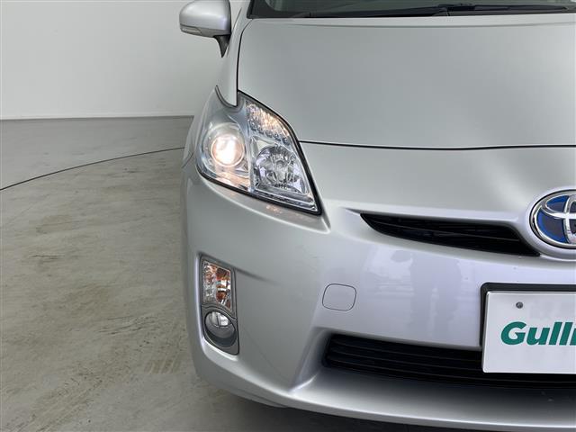 プリウス Ｓ　純正ナビ　ＴＶ　バックモニター　ビルトインＥＴＣ　オートライト　オートエアコン　スマートキー　プッシュスタート　電格ミラー　純正フロアマット　純正ドアバイザー　エンジンスタートボタン（39枚目）