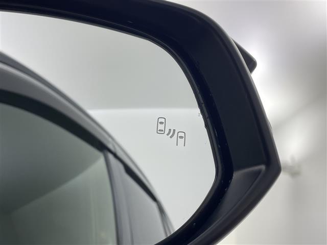 ハリアー Ｚ　レザーパッケージ　パノラマルーフ　全方位モニター　ＪＢＬサウンド　ブラインドスポットモニター　デジタルインナーミラー　ヘッドアップディスプレイ　レザーシート　シートヒーター　ベンチレーション　置くだけ充電　ＥＴＣ２．０（17枚目）