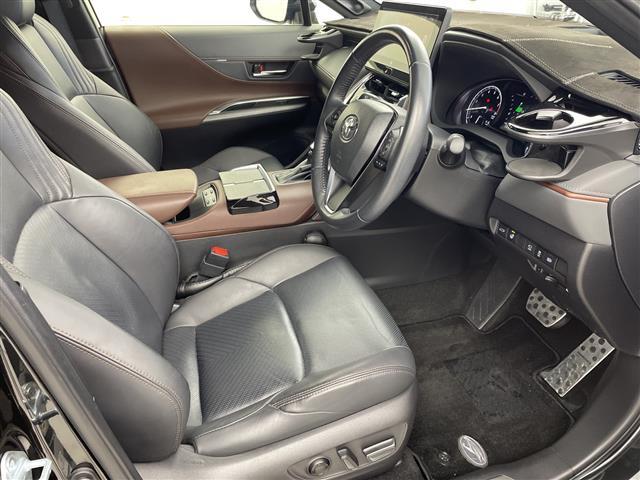 ハリアー Ｚ　レザーパッケージ　パノラマルーフ　全方位モニター　ＪＢＬサウンド　ブラインドスポットモニター　デジタルインナーミラー　ヘッドアップディスプレイ　レザーシート　シートヒーター　ベンチレーション　置くだけ充電　ＥＴＣ２．０（22枚目）