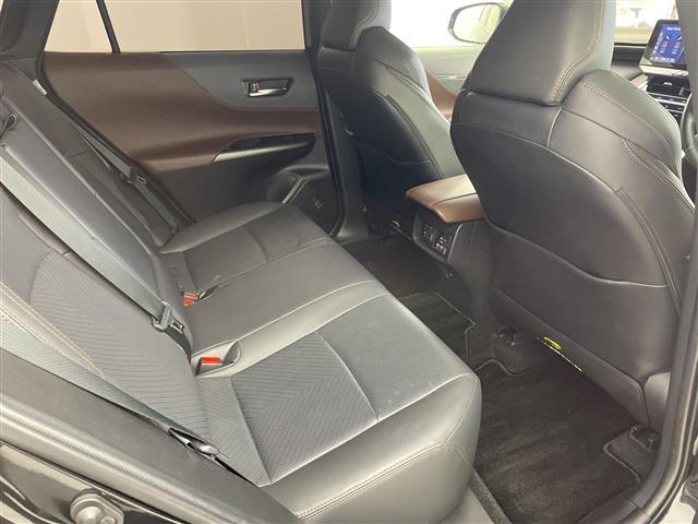 ハリアー Ｚ　レザーパッケージ　パノラマルーフ　全方位モニター　ＪＢＬサウンド　ブラインドスポットモニター　デジタルインナーミラー　ヘッドアップディスプレイ　レザーシート　シートヒーター　ベンチレーション　置くだけ充電　ＥＴＣ２．０（24枚目）