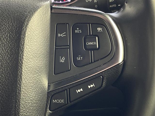 グランエース プレミアム　オプションブラックレザーシート　メーカーディスプレオーディオ　フルセグＴＶ　純正フリップダウンモニター　パノラミックビューモニター　デジタルインナーミラー　両側パワースライドドア　セーフティセンス（16枚目）