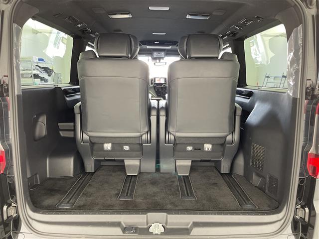 グランエース プレミアム　オプションブラックレザーシート　メーカーディスプレオーディオ　フルセグＴＶ　純正フリップダウンモニター　パノラミックビューモニター　デジタルインナーミラー　両側パワースライドドア　セーフティセンス（29枚目）